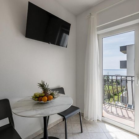 Mediterano Apartments Подстрана Экстерьер фото