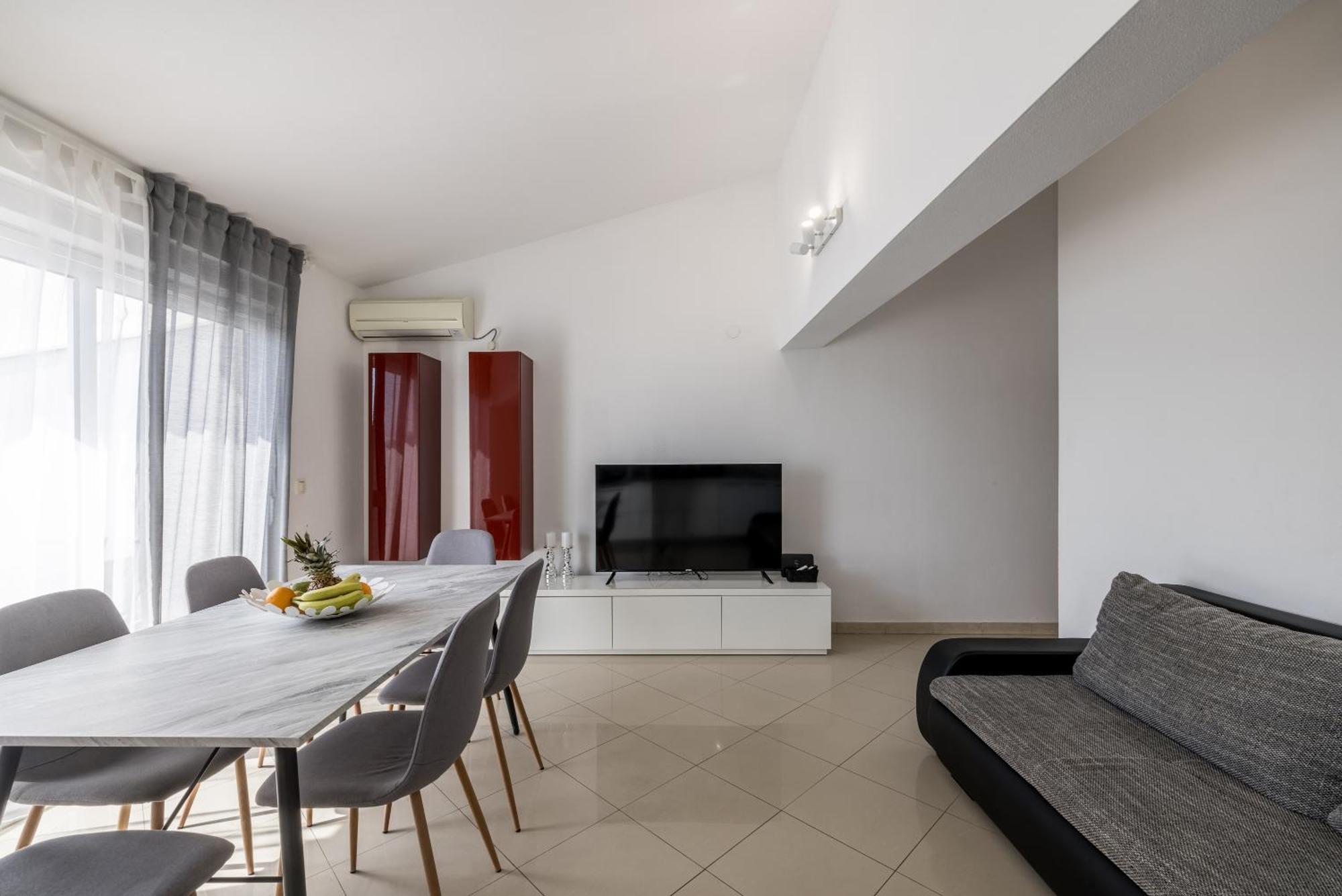 Mediterano Apartments Подстрана Экстерьер фото