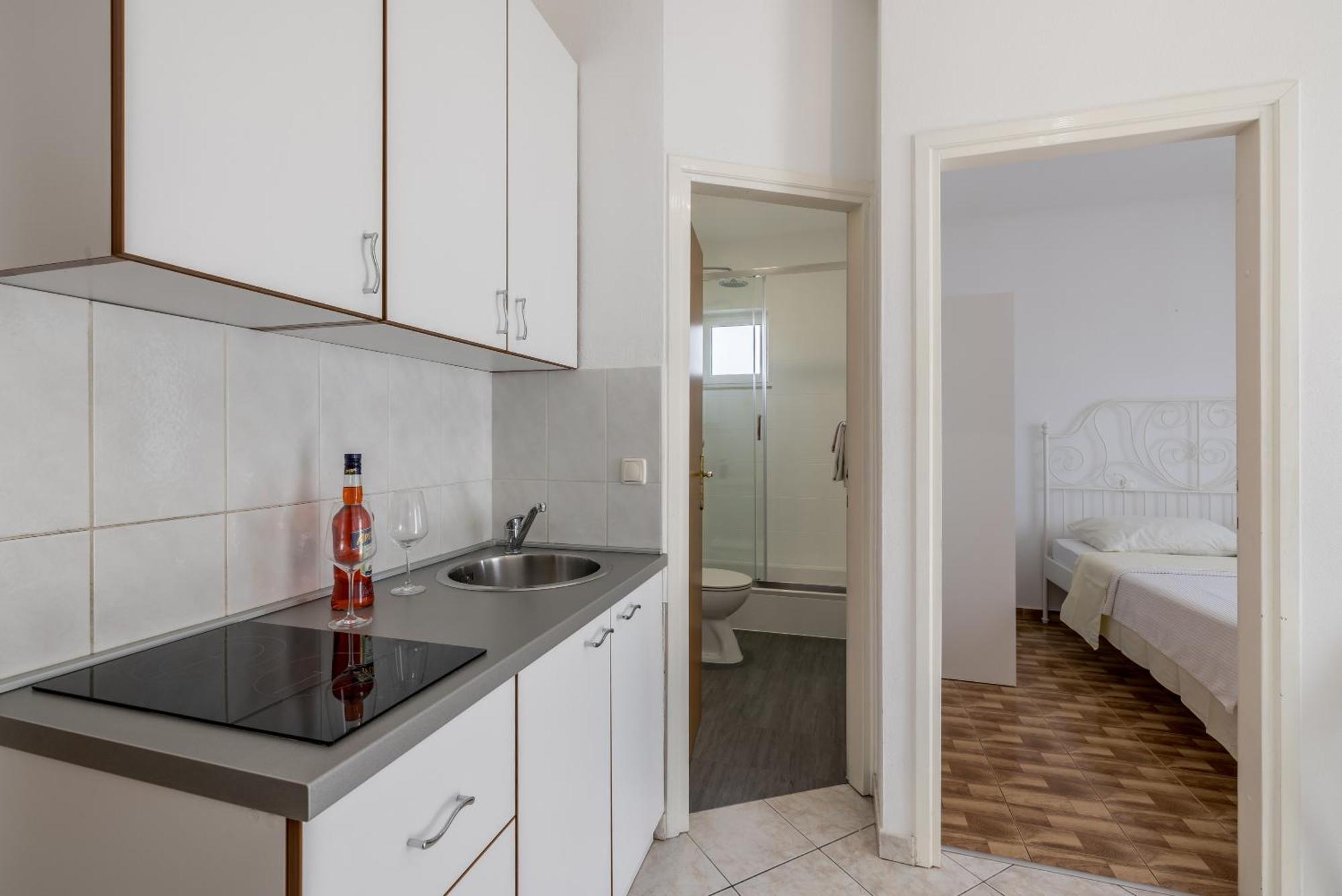 Mediterano Apartments Подстрана Экстерьер фото
