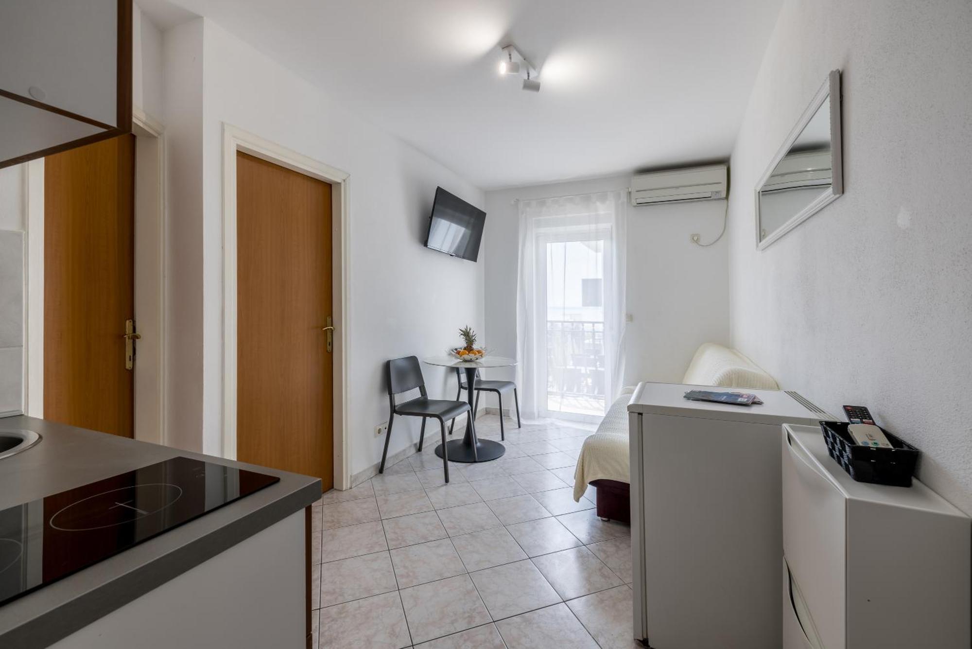 Mediterano Apartments Подстрана Экстерьер фото